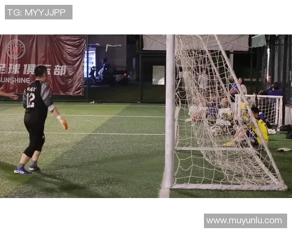 精彩八集小学足球比赛直播视频全程回顾与精彩瞬间分享