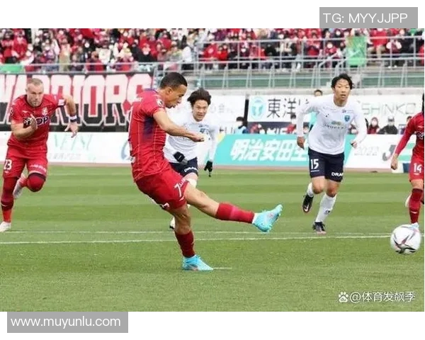 天鹅队与甲府风林的激烈对决揭示足球战术与团队协作的魅力