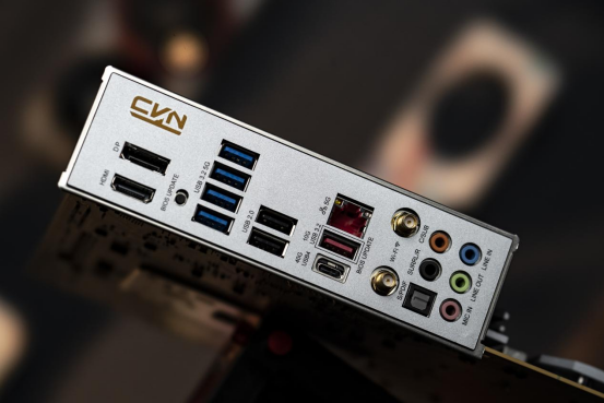 显卡易问鼎娱乐app拆七彩虹CVN X870 ARK电竞主板即将开售(图4)